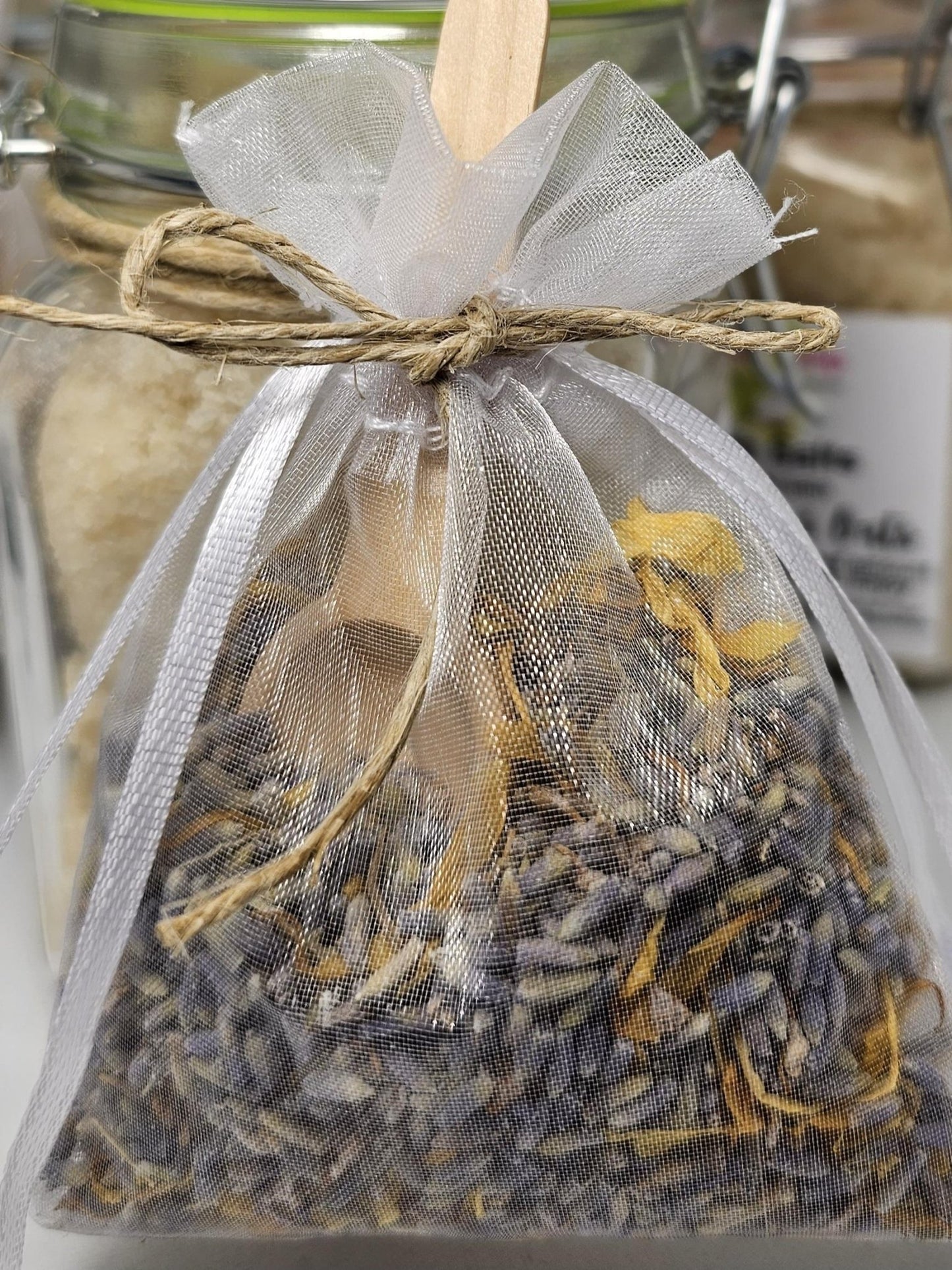 Lavender and Oats Bath Salts - FostersFieldssoap#soycandles#fostersfields#handmadesoap#natural soapbath saltsLavender and Oats Bath Salts