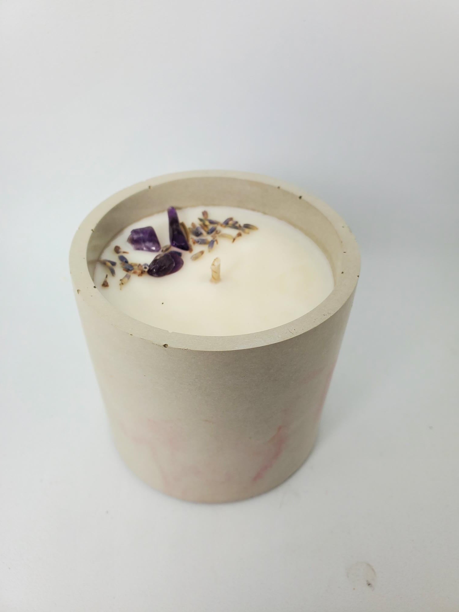 Lavender Vanilla Soy Candle - FostersFieldssoap#soycandles#fostersfields#handmadesoap#natural soapsoy candleLavender Vanilla Soy Candle