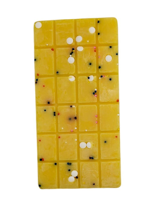 hand poured soy wax melt in lemon poundcake, yellow with sprinkles